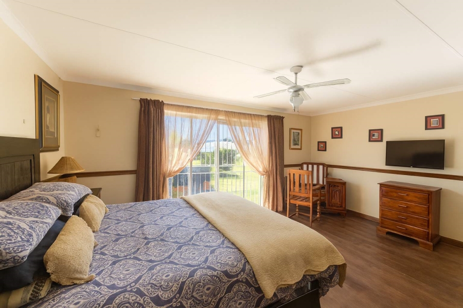 5 Bedroom Property for Sale in Ladybrand Free State